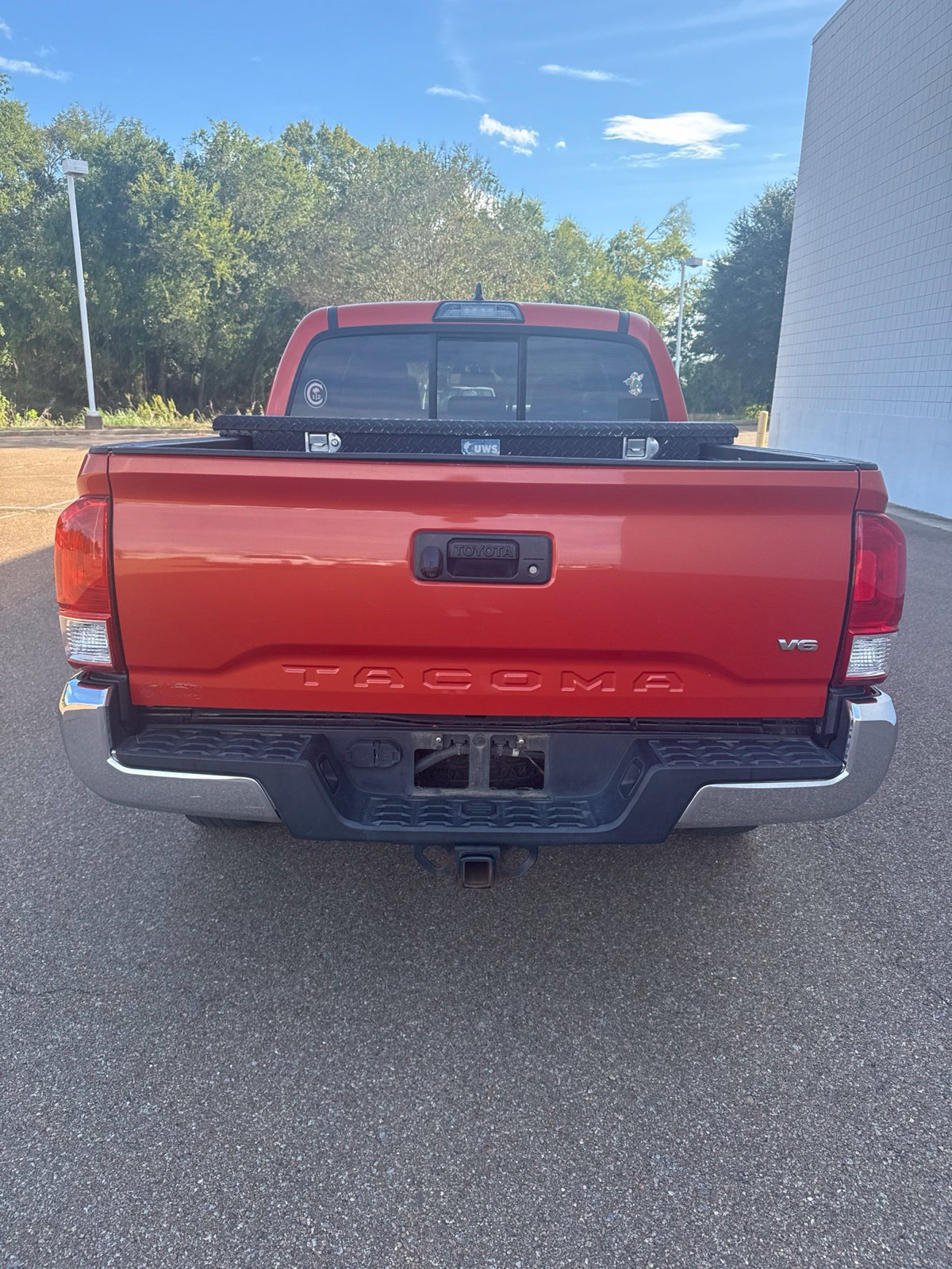 Used 2017 Toyota Tacoma SR5 w/ Tow Package RWD image 19