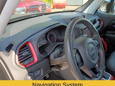 Used 2022 Jeep Renegade Trailhawk AWD/4WD image 11