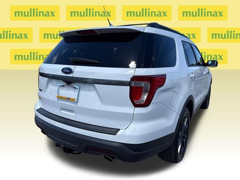 Used 2019 Ford Explorer XLT w/ Equipment Group 202A image 4