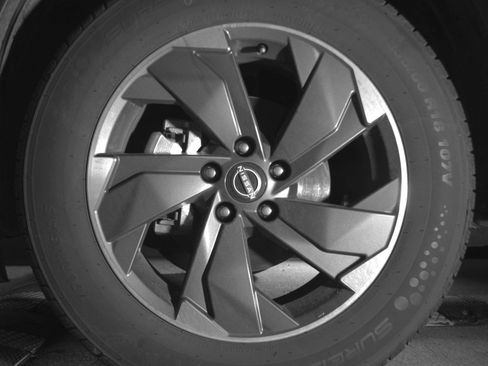 Used 2025 Nissan Rogue SV FWD image 14