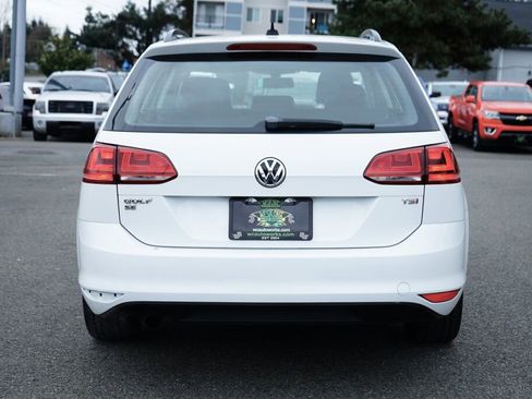 Used 2016 Volkswagen Golf SE w/ Lighting Package image 4