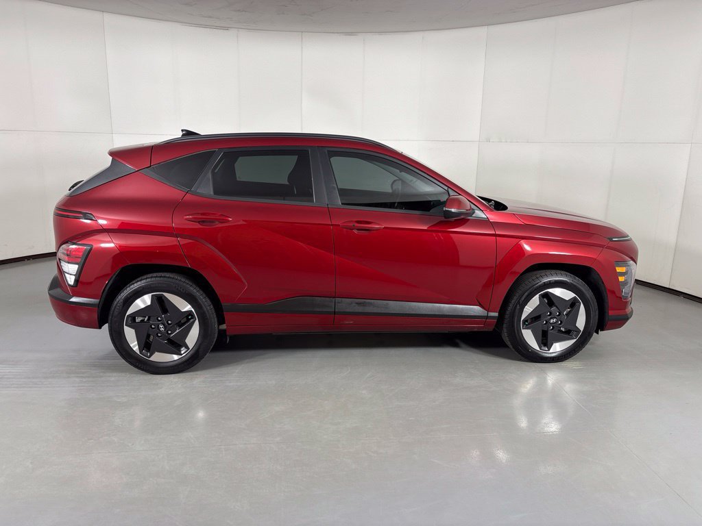 Used 2025 Hyundai Kona SEL FWD image 9