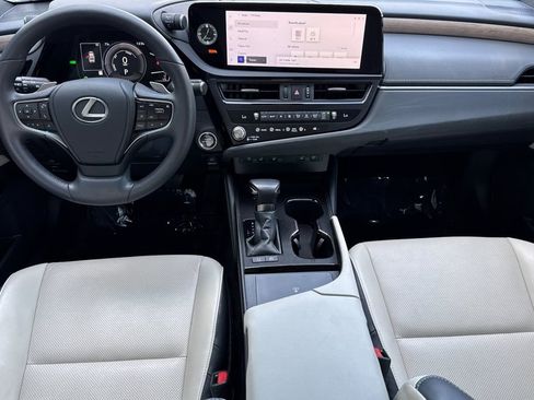 Used 2024 Lexus ES 300h w/ Premium Package image 12