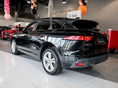 Used 2019 Jaguar F-PACE R-Sport image 7
