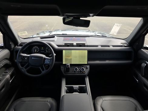 New 2026 Land Rover Defender 110 X-Dynamic SE AWD/4WD image 22