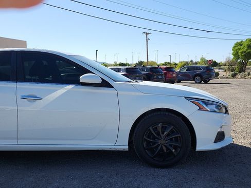 Used 2020 Nissan Altima 2.5 S image 4