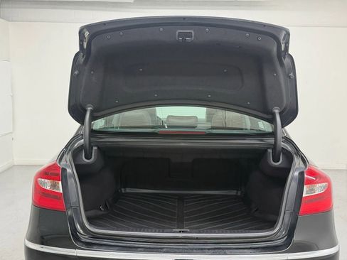 Used 2012 Hyundai Genesis 4.6 image 39