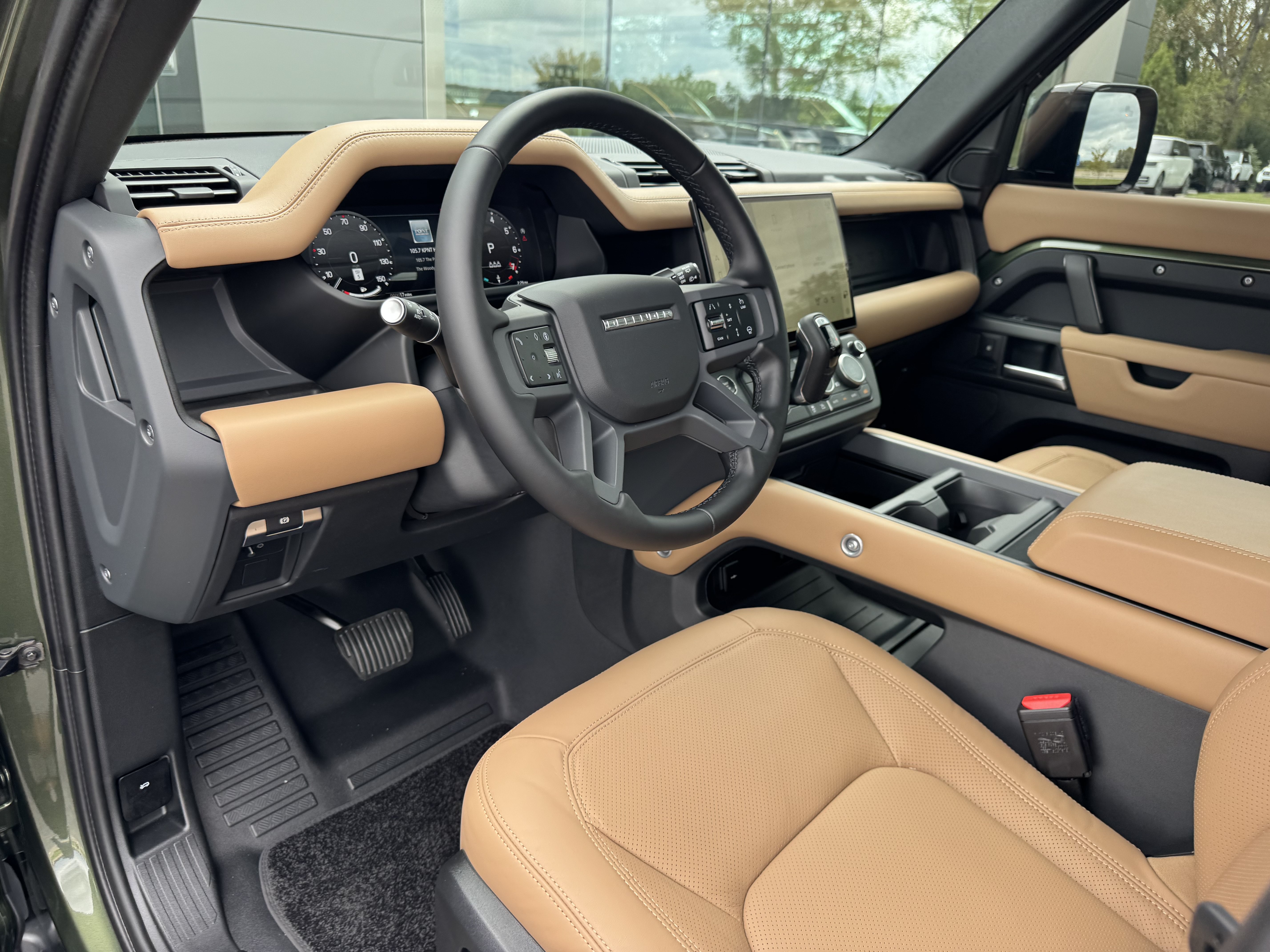 New 2026 Land Rover Defender 110 S AWD/4WD image 13