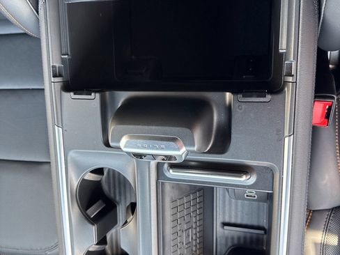 Used 2025 Ford Expedition Tremor AWD/4WD image 37