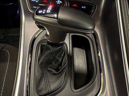 Used 2019 Dodge Challenger SRT Hellcat Redeye image 17