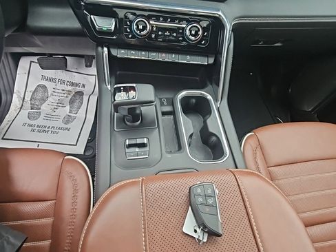 Used 2025 GMC Sierra 1500 Denali Ultimate image 15