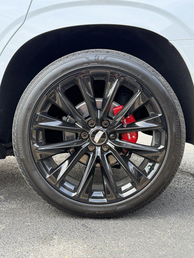 Used 2026 Cadillac Escalade Platinum Sport AWD/4WD image 17