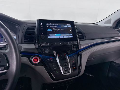 Used 2023 Honda Odyssey Elite image 16