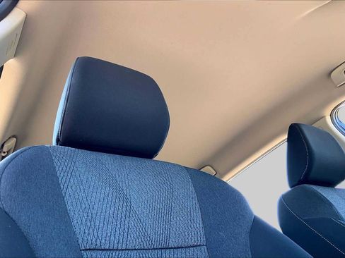 Used 2025 Nissan Rogue SV FWD image 14