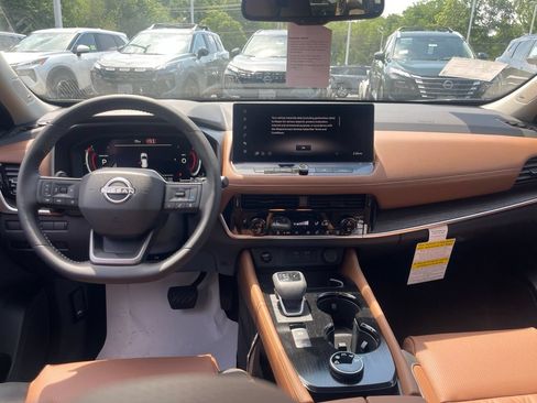 New 2026 Nissan Rogue Platinum AWD/4WD image 13