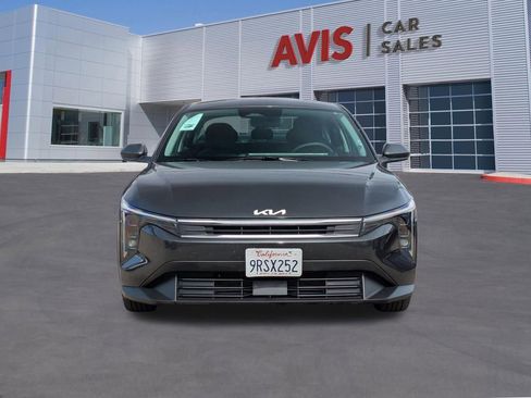 Used 2025 Kia K4 LXS image 2