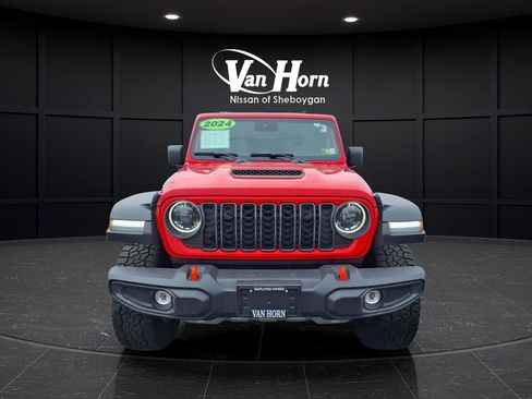 Used 2024 Jeep Gladiator Mojave w/ Convenience Group image 20