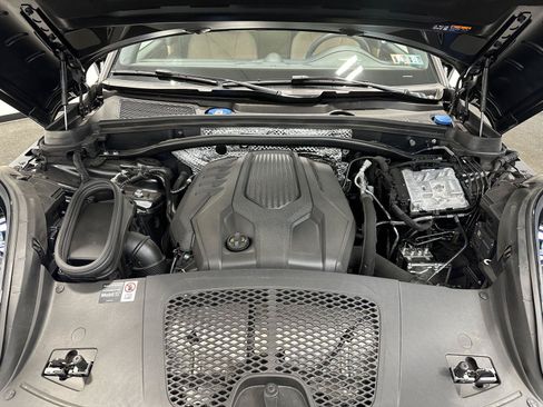 Certified 2026 Porsche Macan AWD/4WD image 45