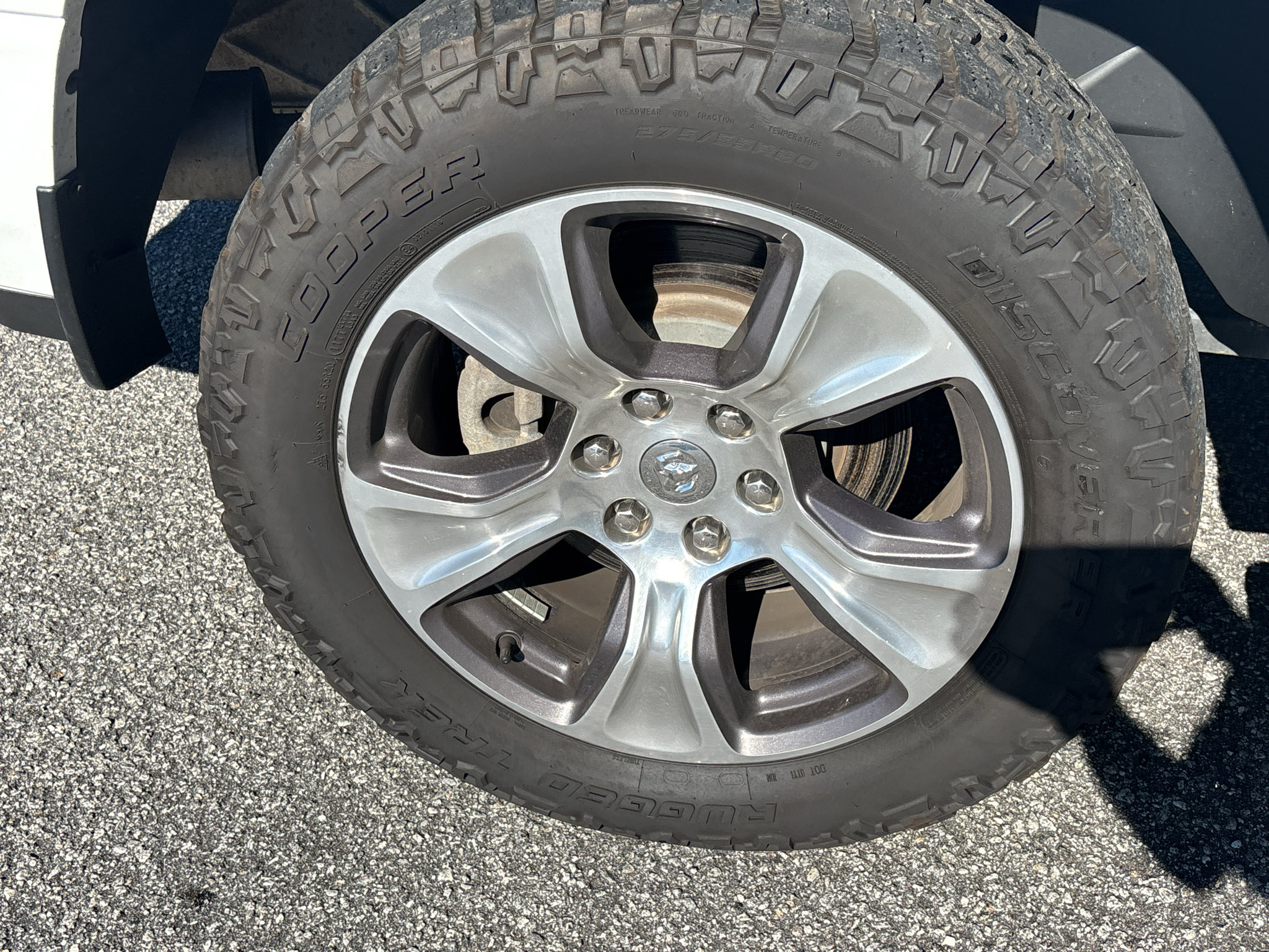 Used 2023 RAM 1500 Laramie AWD/4WD image 22