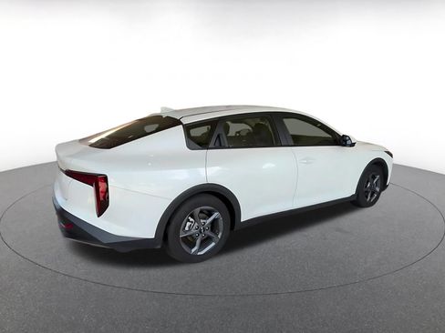 Used 2025 Kia K4 FWD image 14