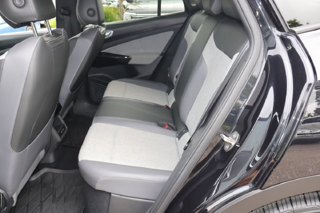 Used 2023 Volkswagen ID.4 Pro RWD image 15