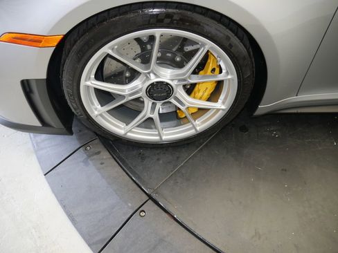 Certified 2026 Porsche 911 GT3 RWD image 15