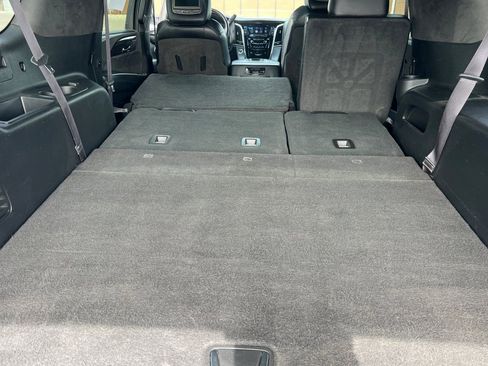 Used 2016 Cadillac Escalade ESV Platinum RWD image 14