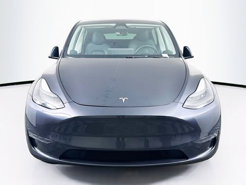Used 2025 Tesla Model Y Long Range image 2