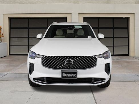 New 2026 Volvo XC90 B6 Plus w/ Protection Package Premier image 2