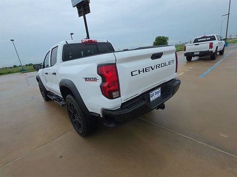 Used 2024 Chevrolet Colorado Trail Boss w/ Advanced Trailering Package AWD/4WD image 9