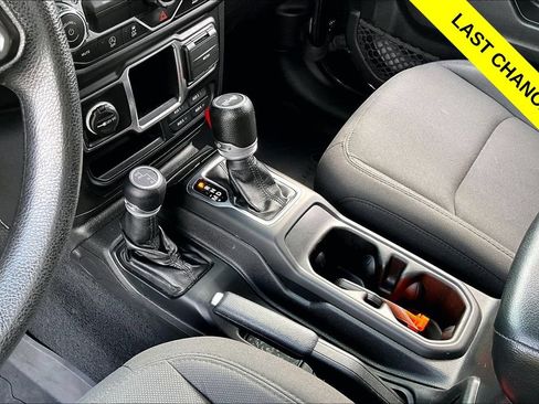 Used 2022 Jeep Wrangler Unlimited Sport AWD/4WD image 15