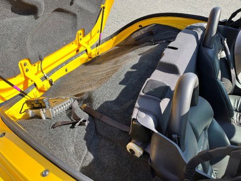 Used 2002 Chrysler Prowler image 36