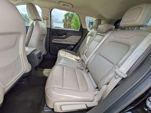 Used 2022 Lincoln Corsair Reserve w/ Elements Package FWD image 16