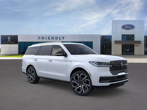 New 2026 Lincoln Navigator Reserve AWD/4WD image 7