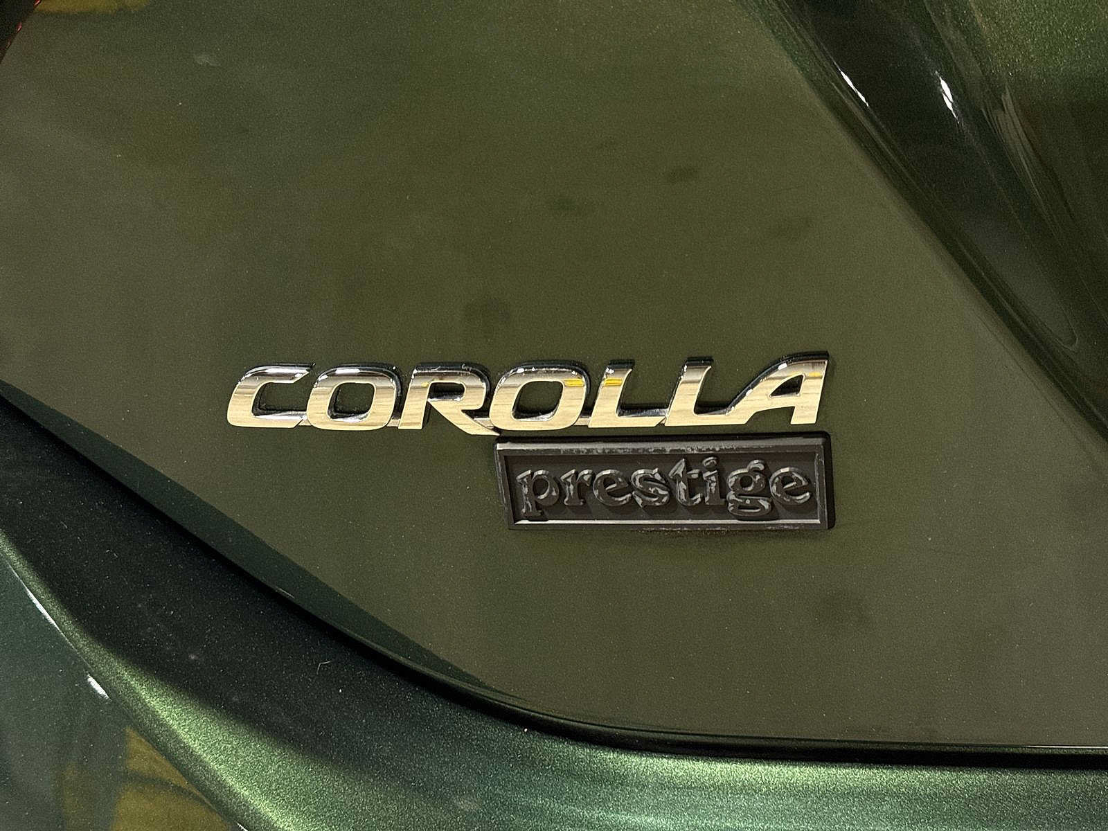 Used 2015 Toyota Corolla LE FWD image 25