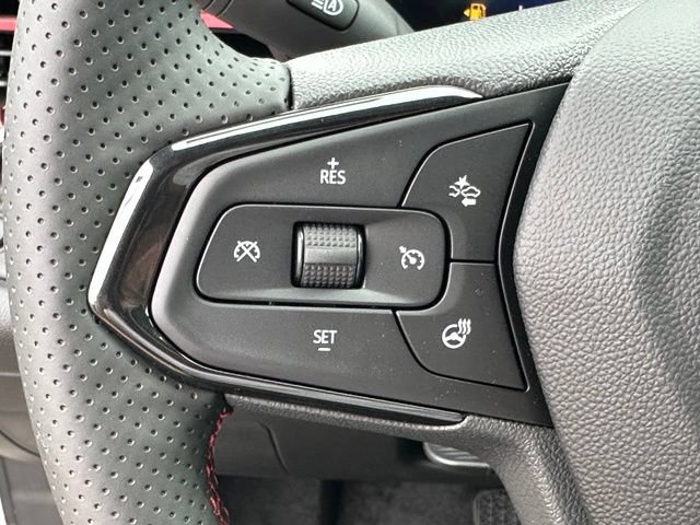 Used 2026 Chevrolet Trax RS FWD image 27