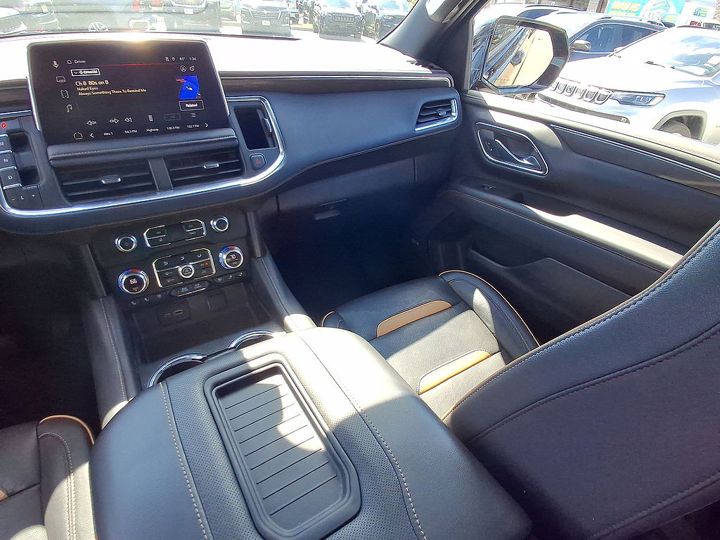 Used 2023 GMC Yukon XL AT4 AWD/4WD image 11