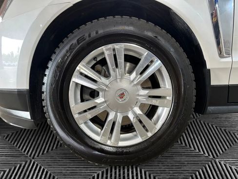 Used 2015 Cadillac SRX Luxury w/ Driver Awareness Package image 13