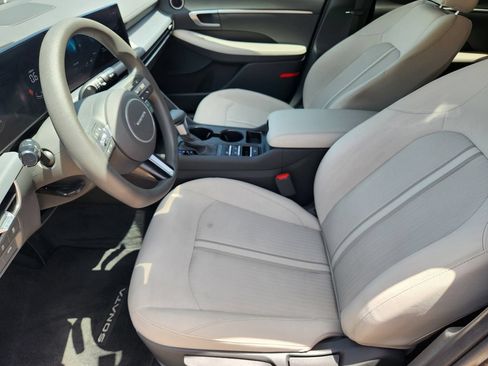 Certified 2025 Hyundai Sonata SE FWD image 10
