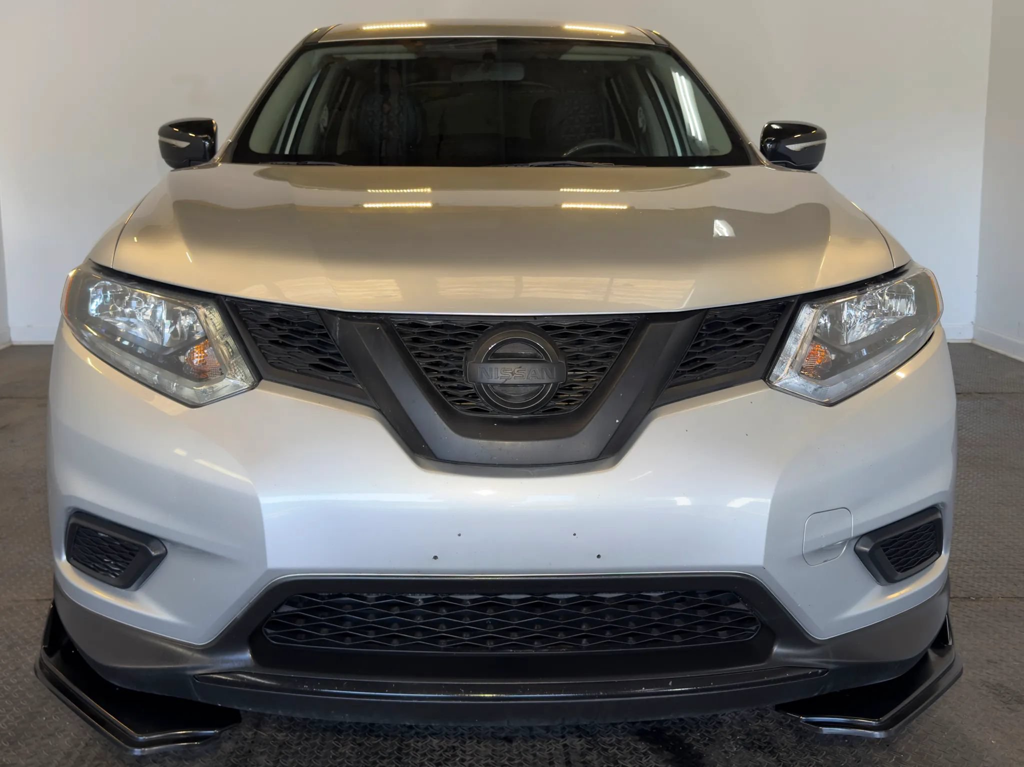 Used 2015 Nissan Rogue S AWD/4WD image 3