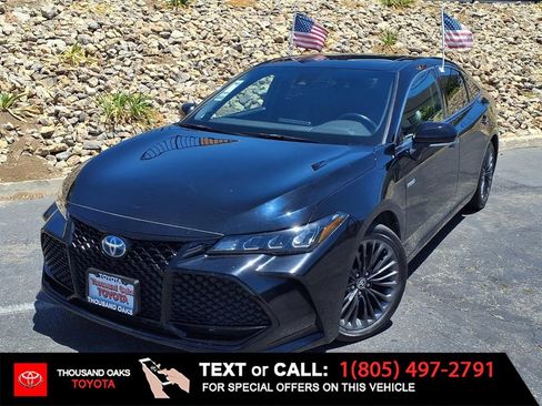 Used 2021 Toyota Avalon XSE FWD image 1