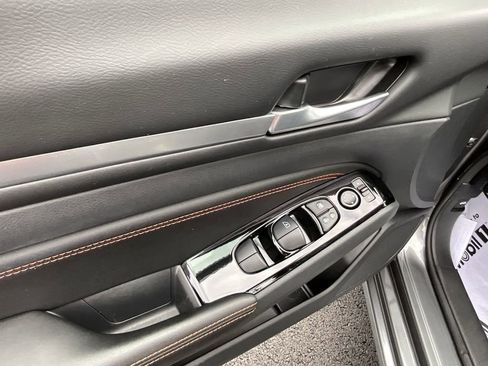 Used 2023 Nissan Altima 2.5 SR image 37