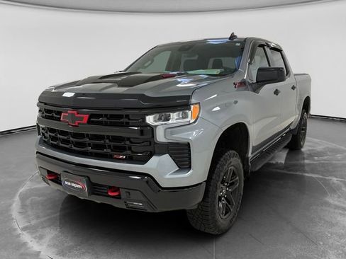 Used 2024 Chevrolet Silverado 1500 LT Trail Boss w/ Convenience Package II image 7