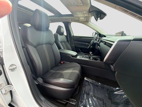 Used 2025 MAZDA CX-50 AWD 2.5 S w/ Premium Package image 33
