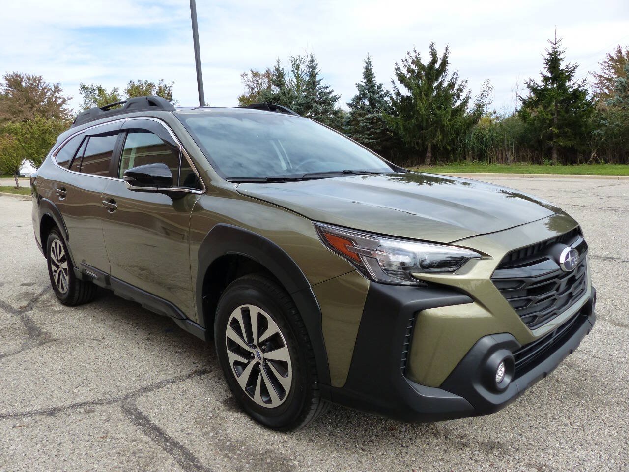 Used 2023 Subaru Outback Premium AWD/4WD image 13