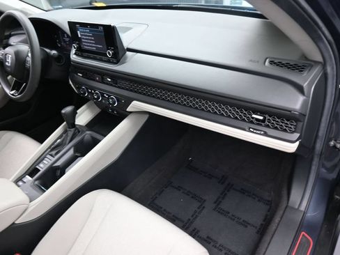 Used 2025 Honda Accord SE image 44