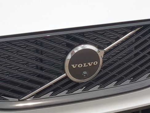 New 2026 Volvo XC60 T8 Plus w/ Protection Package Premier AWD/4WD image 11