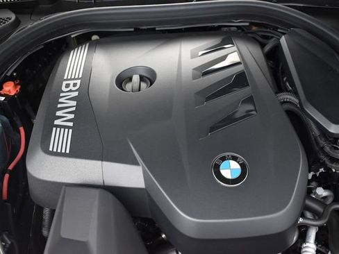 Used 2024 BMW 530i w/ Premium Package image 27