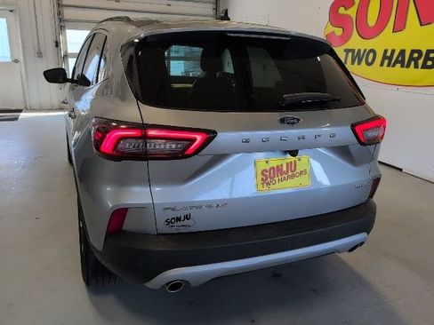 Certified 2023 Ford Escape Platinum AWD/4WD image 34