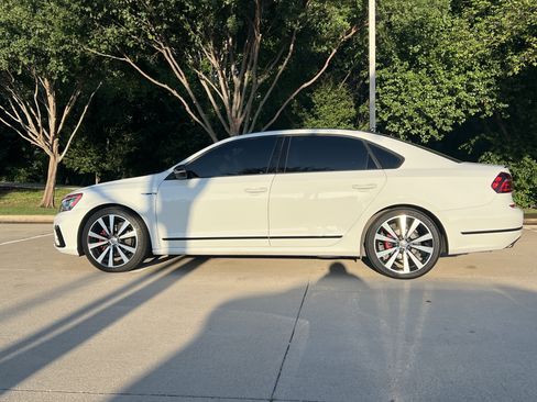 Used 2018 Volkswagen Passat 3.6 FWD image 8